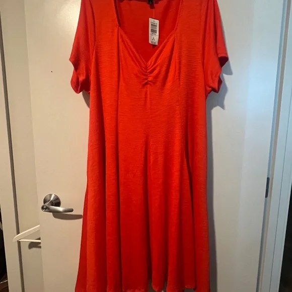 53. New With Tags Torrid Orange V-Neck Short Sleeve Sundress - Picture 4 of 4